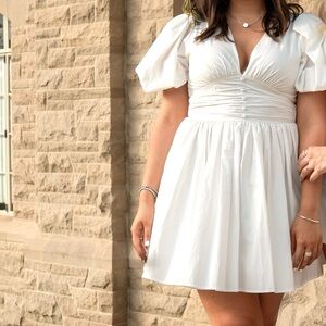 WHITE FLOWY PUFF SLEEVE DRESS